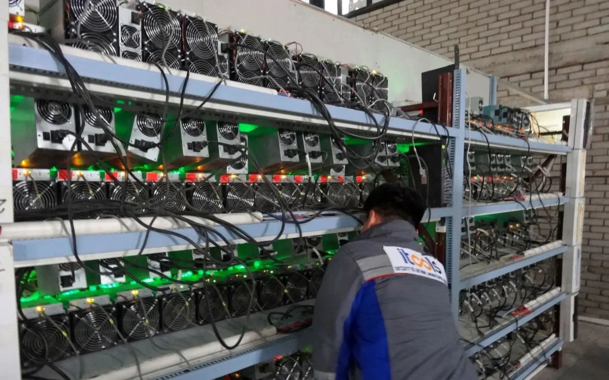 Mongolian information tech company iTools operates a nonstop crypto mining center in the city of Darkhan.